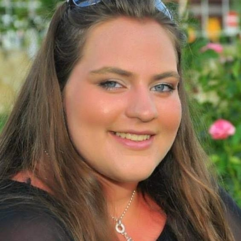 Kristina BrücknerLöw Telefonische Kundenbetreuung gkk DialogGroup