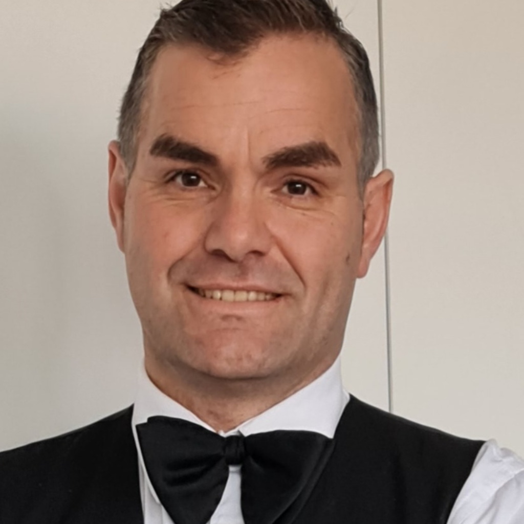 Ergün Erol Büroleiter ImmobilienExperten XING