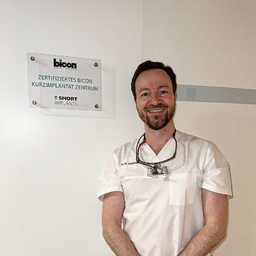 Dr. Maximilian Strickhausen