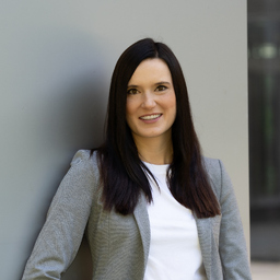 Julia Erhardt