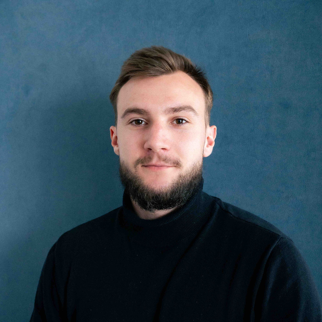 Denys Lisechko Front End Developer / JavaScript Developer Exemplum