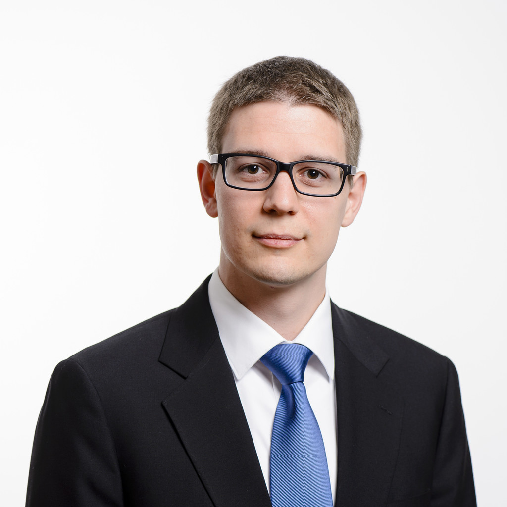 Jan Becker Product Communications Quoniam Asset Management GmbH XING