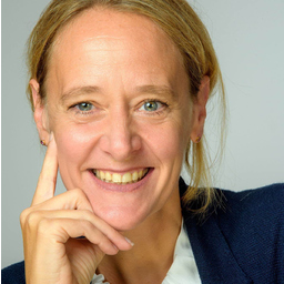 Dr. Claudia Kluener