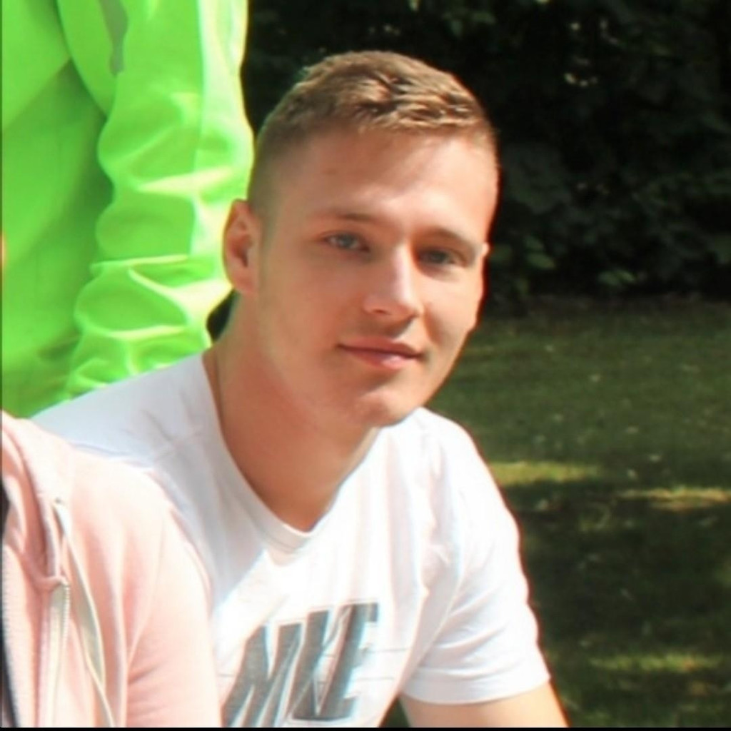 Social Media Profilbild Adrian Binkowski Ahlen