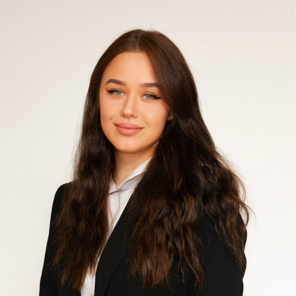 Viktoriia Datsenko Sachbearbeiterin Produktionsplanung Minges