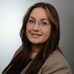 Larissa Strunk
