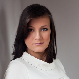 Dr. Olena Zanichkovska