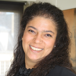 Corinna Lhoir