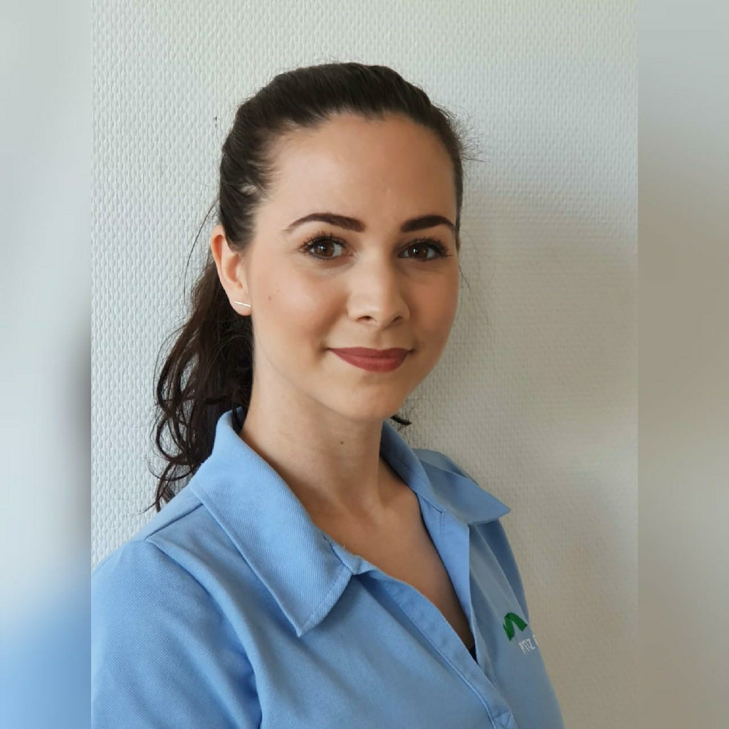 Larissa Emine Aydemir Health and Safety Coordinator Amazon XING