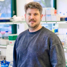 Dr. Julian Nüchel