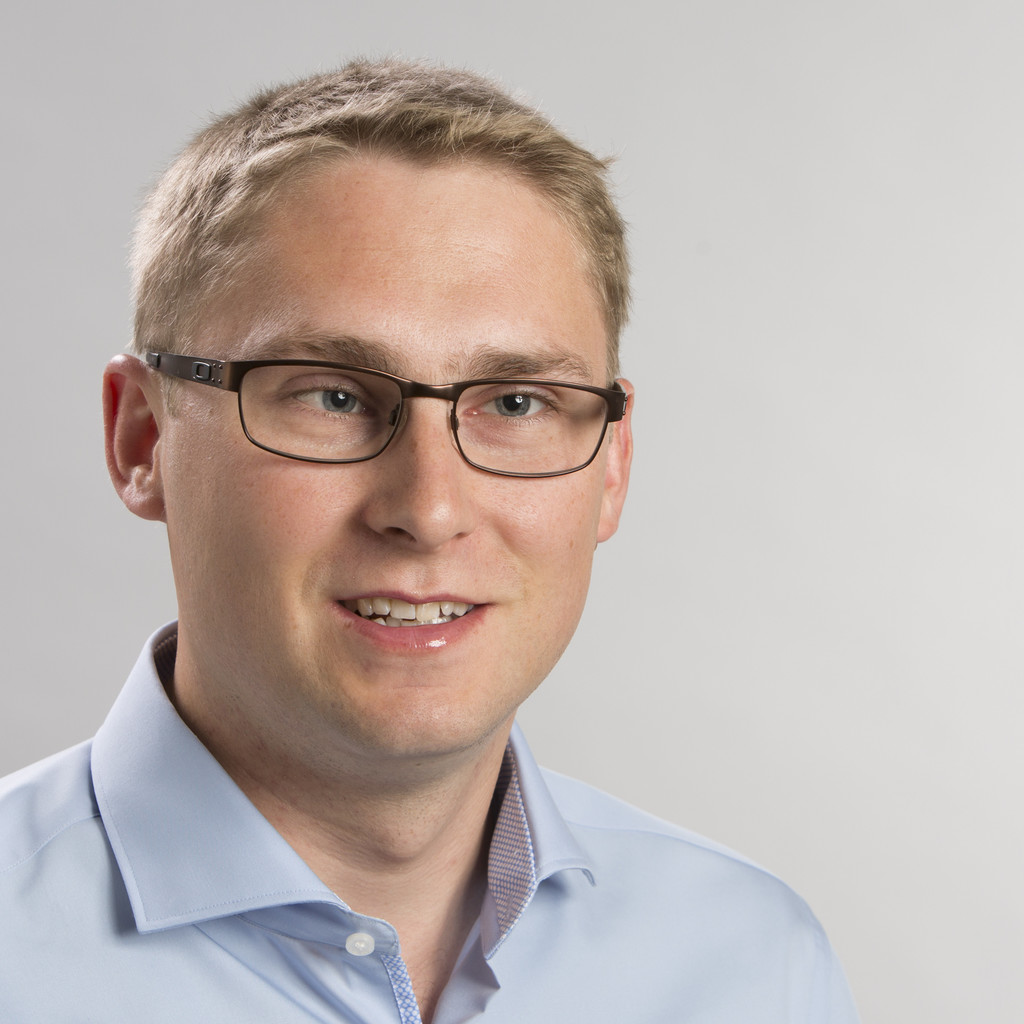 Dr. Robert Feldmann Head of Engineering Services Evonik Operations