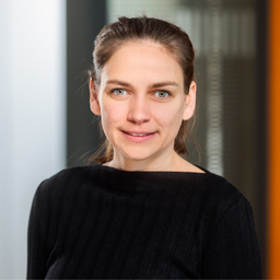 Dr. Kira Kolb
