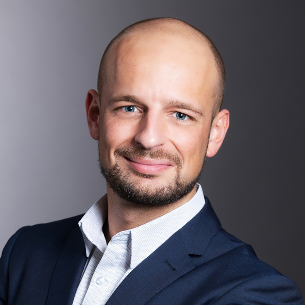 Robin Schmid Director, Global RFQ, Car Audio Harman International