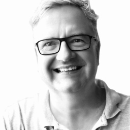 Dr. Marc Doetze 