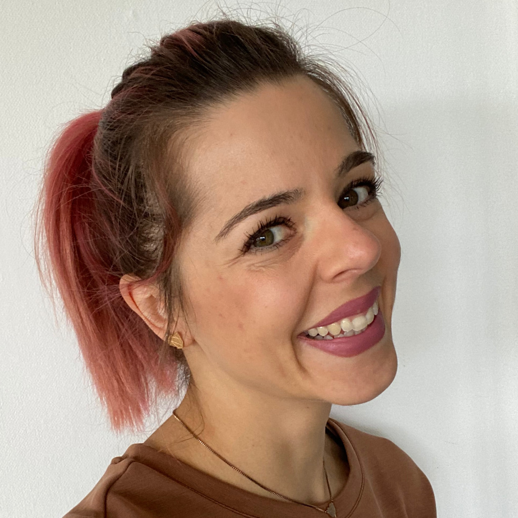 Plötzlich Berühmt: Böhmermanns Geschenk An Jennifer Aßmus – Unglaublich! - ydg9i3g