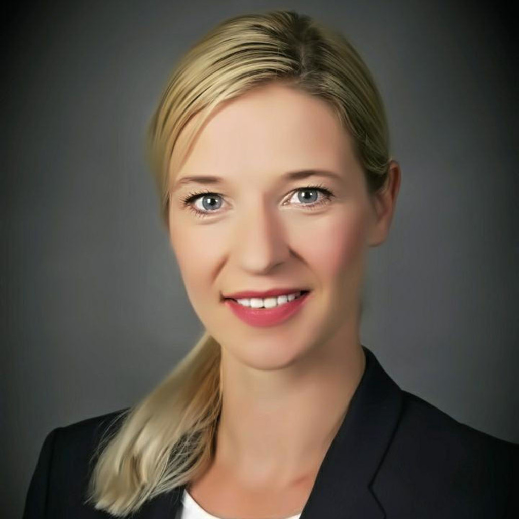 Nina Höhn Beraterin Großanbahnungen bAV R+V Lebensversicherung AG