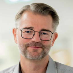 Dr. Marc Struhalla
