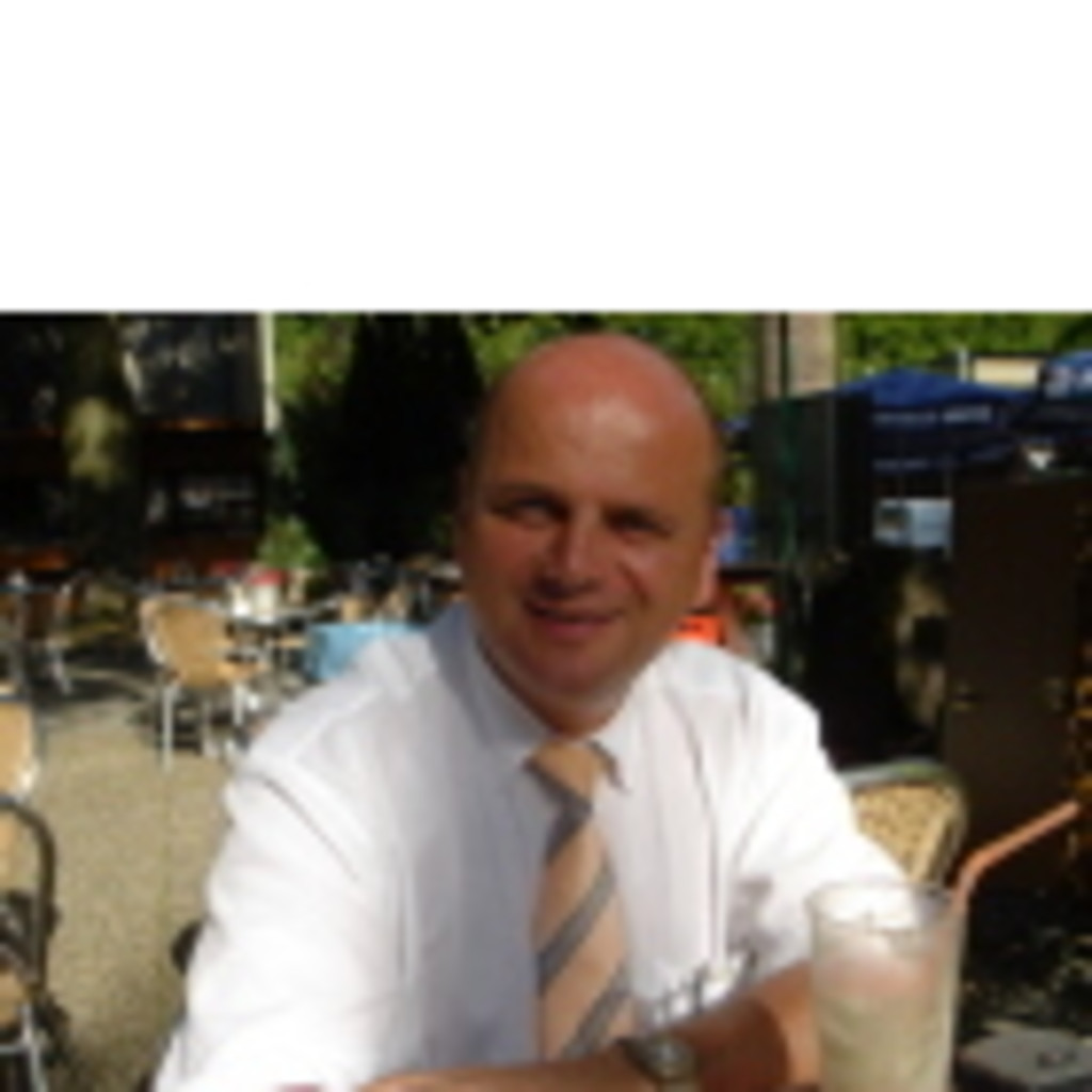 Norbert Nigl Programm Manager FAURECIA XING