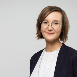 Eva Baur