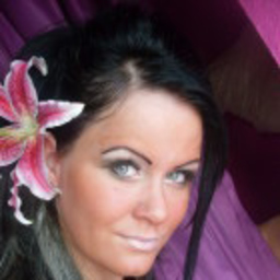 Nadine John