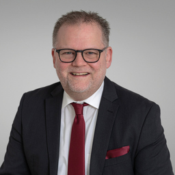 Steffen Holzinger LL.M. MRICS