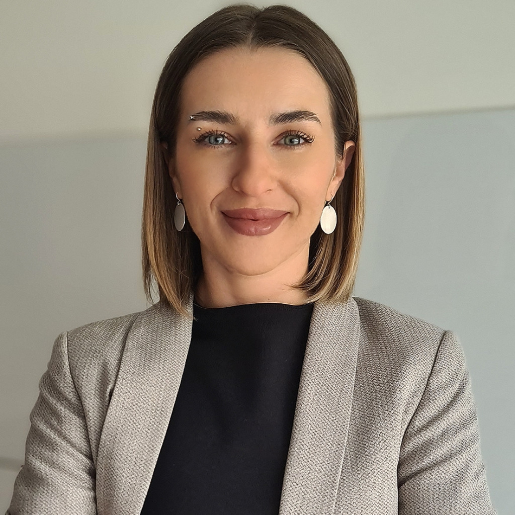 Olena Kryvosheieva Bar Manager FourSide Hotels XING