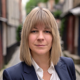 Bettina Klöß