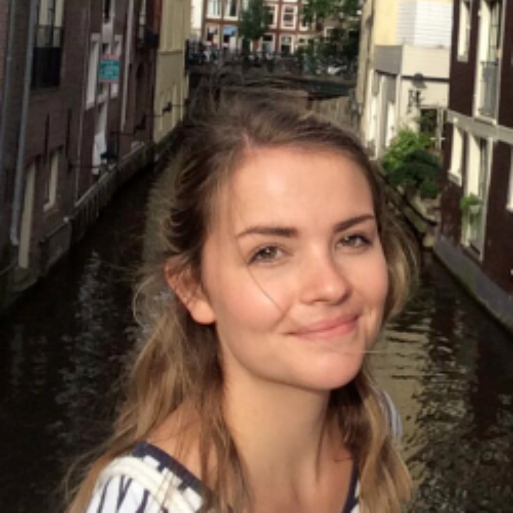 Julia Maurer Managerin Business Development nebenan.de / Good Hood