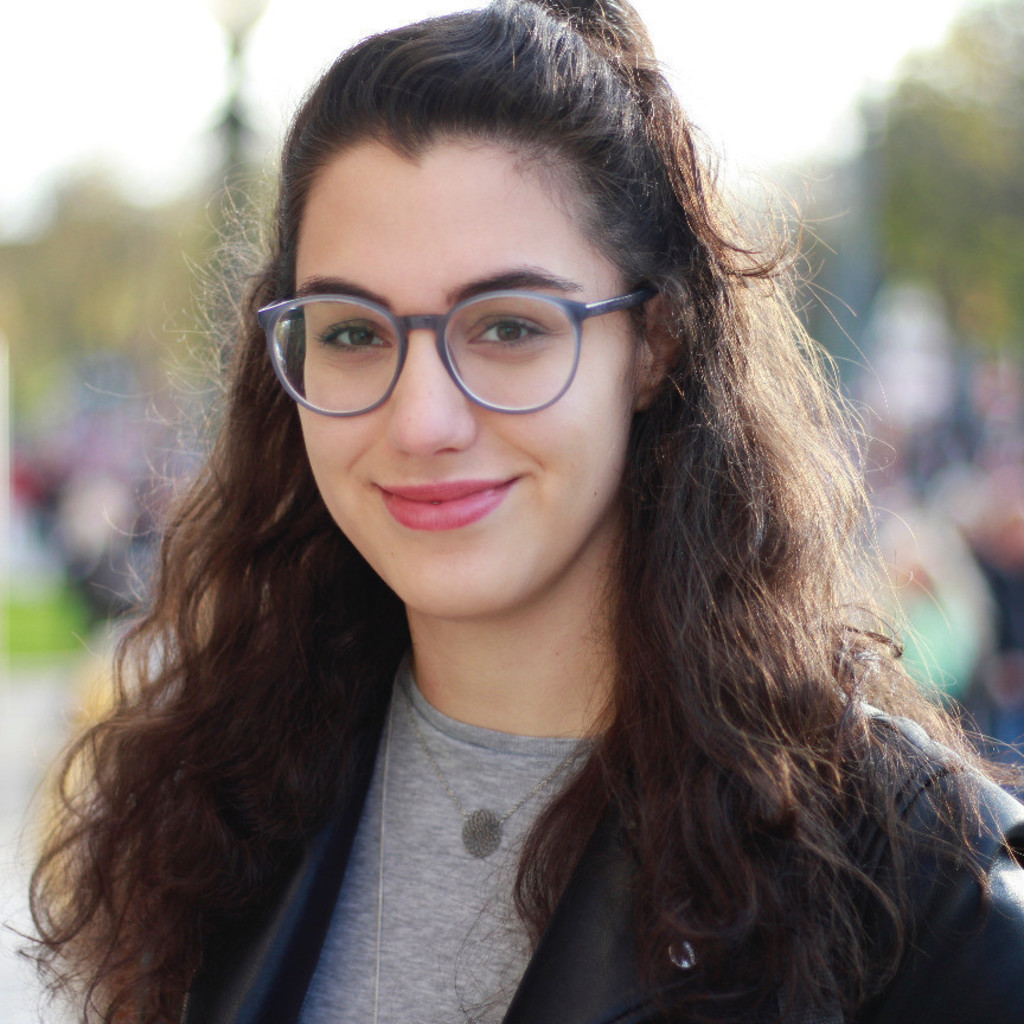 Nadja Riahi Redakteurin Verlag AG XING