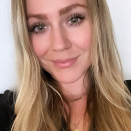 Zuzana Davis