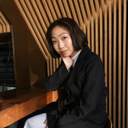 Winnie Lee