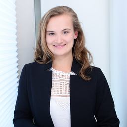 Dr. Nicole Manicke