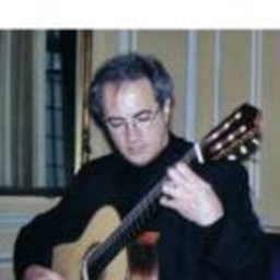 Roberto Moya