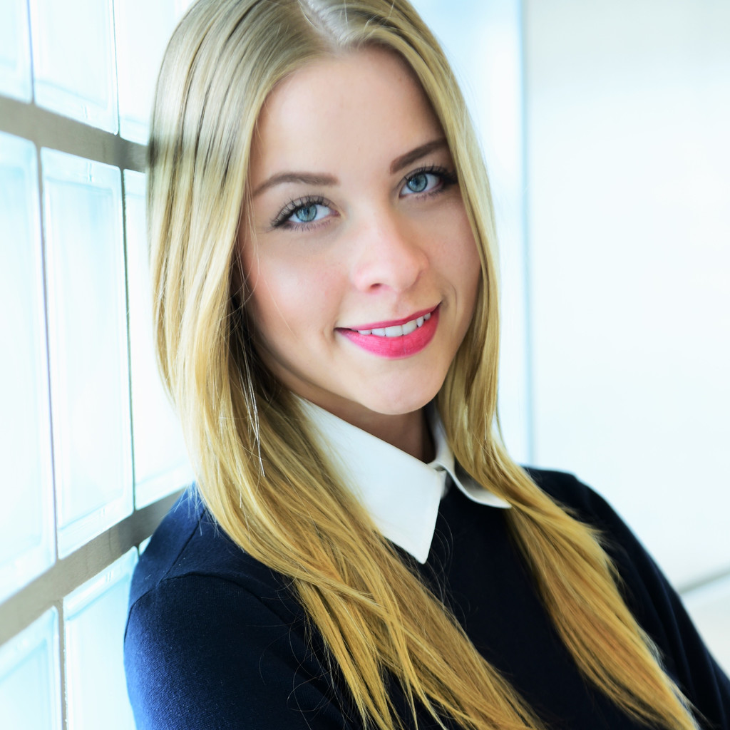 Josephin Julitz Gründerin Equestbun XING