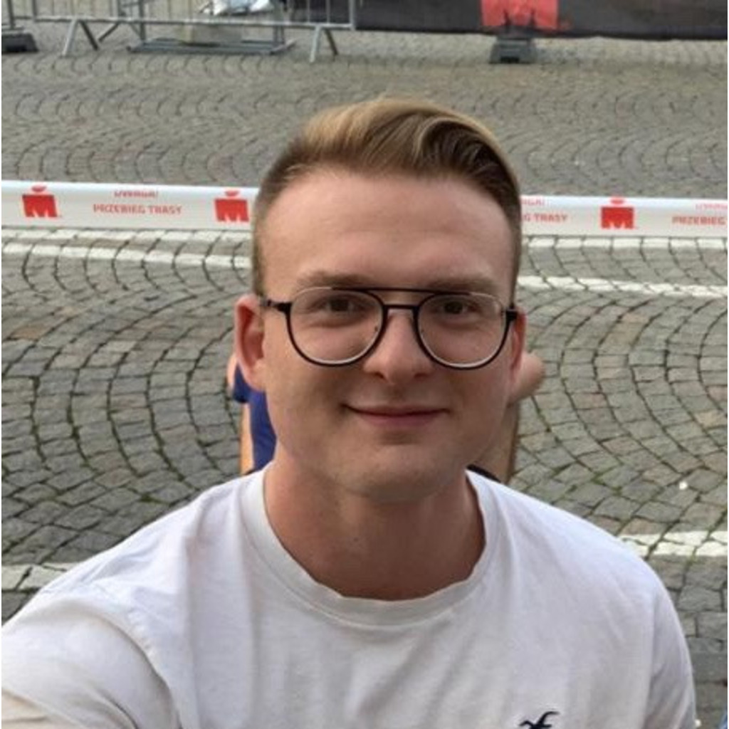 Alexander Bühler Studio Manager Miral XING