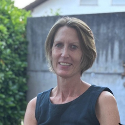 Shirley Hör
