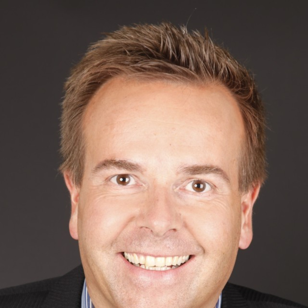 Christoph Peter Executive Insurance Director Institut für