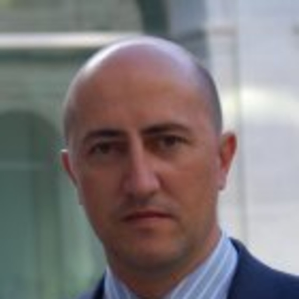 Ricardo Serrano Garrote PROJECT AND CONSTRUCTION MANAGER RISERCO XING