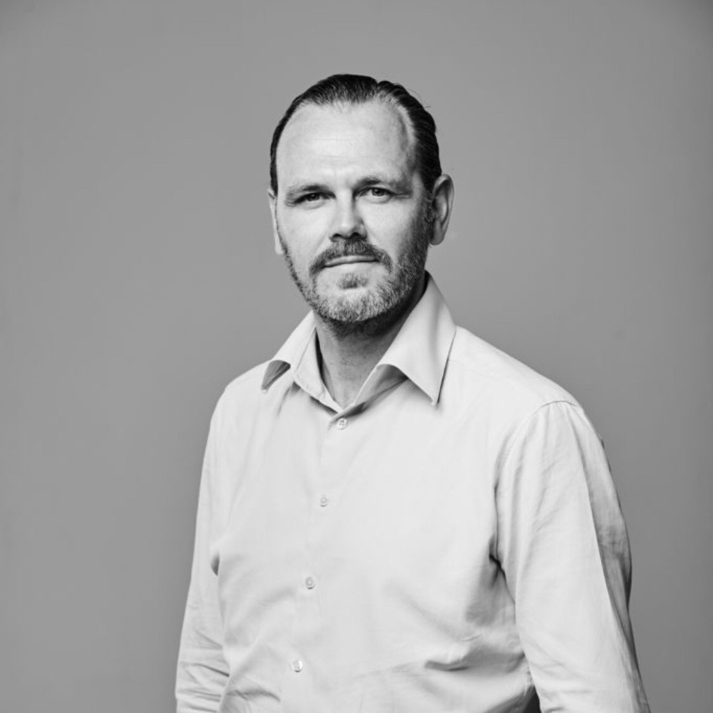 Arne Hartmann Director of Global HR VLINE EUROPE GmbH XING