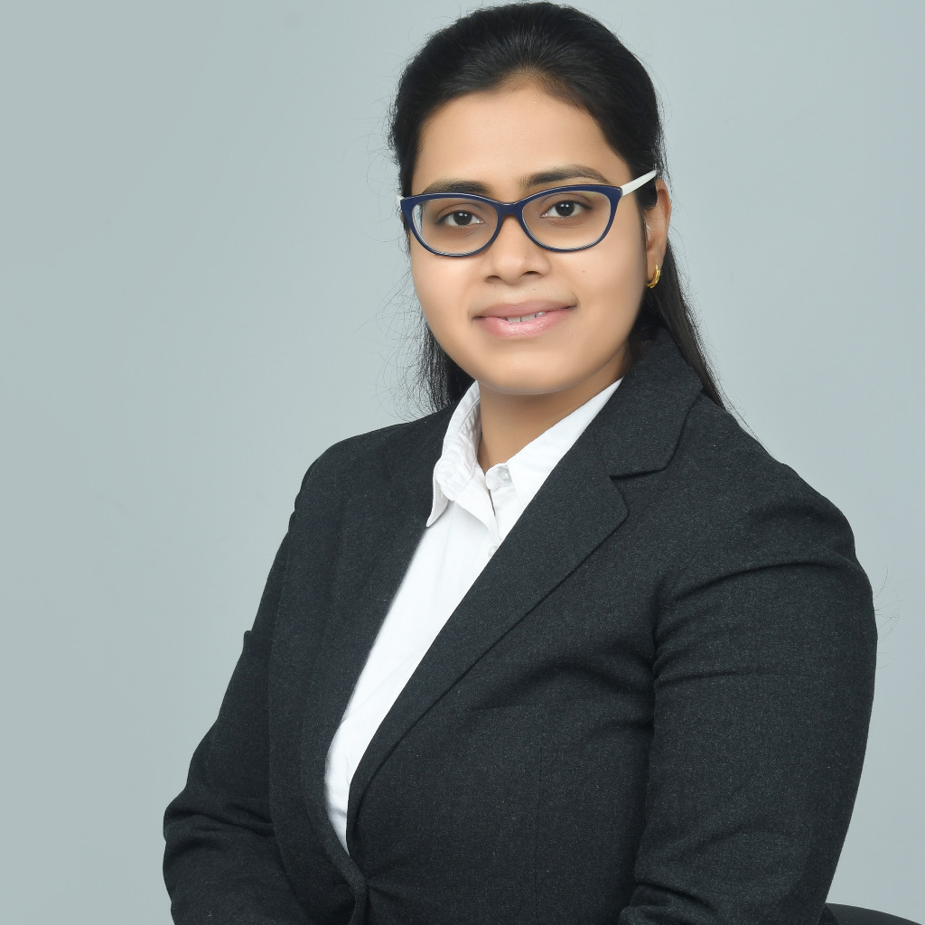 monika-mba-munich-business-school-xing
