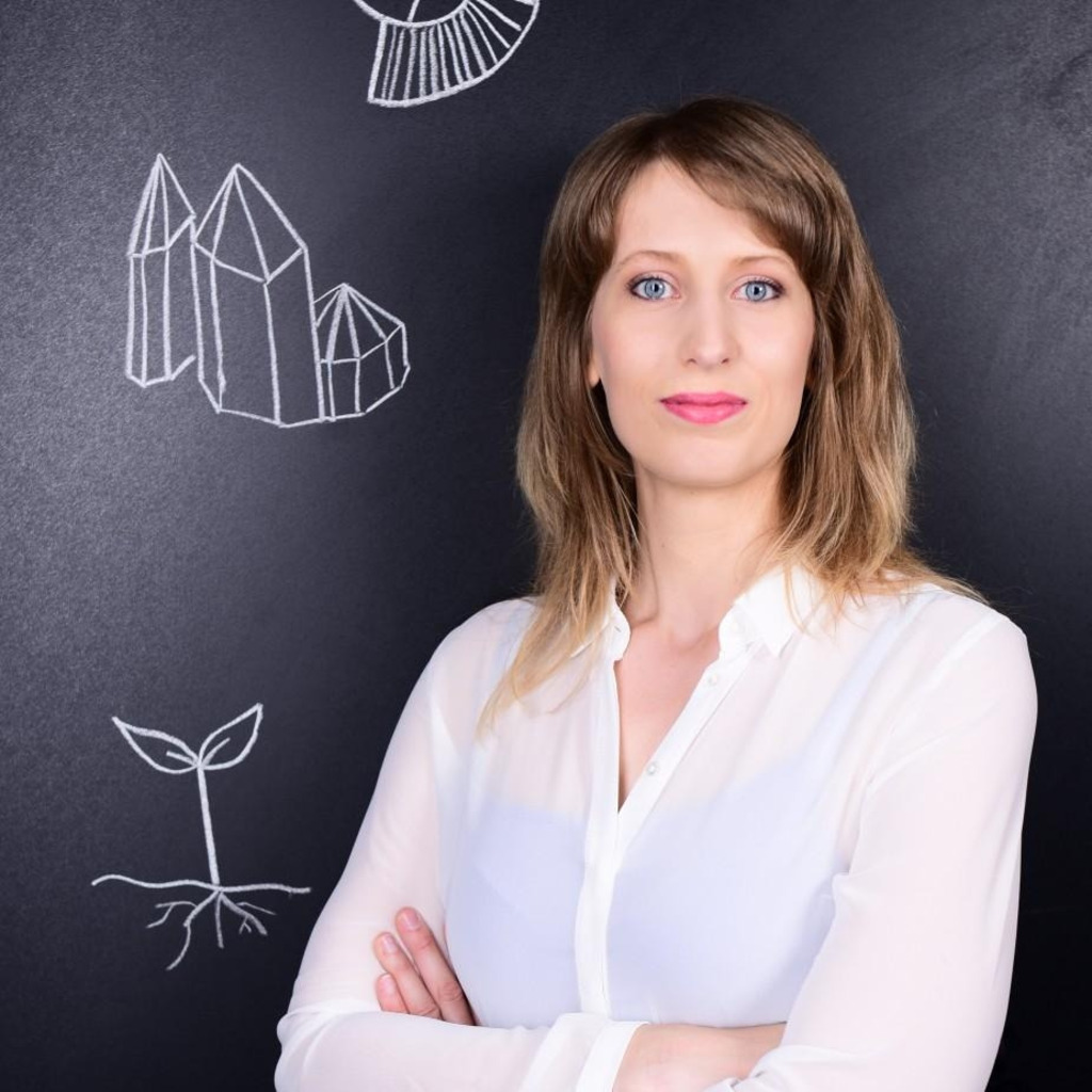 Dr. Julia Herrmann Head of Laboratory, Process and Product