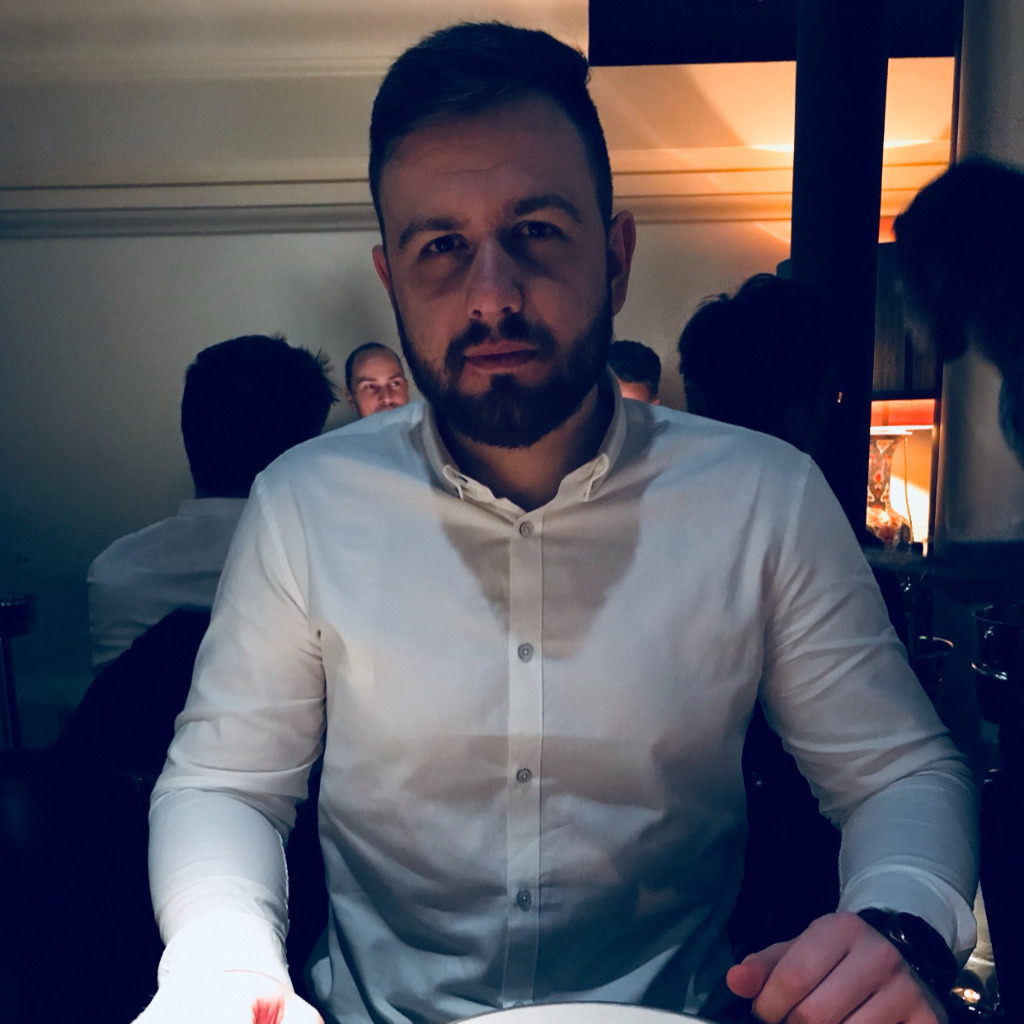 Mario Markovic Hotel front desk receptionist Moxy Munich Airport