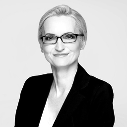 Nadine Mehdianpour
