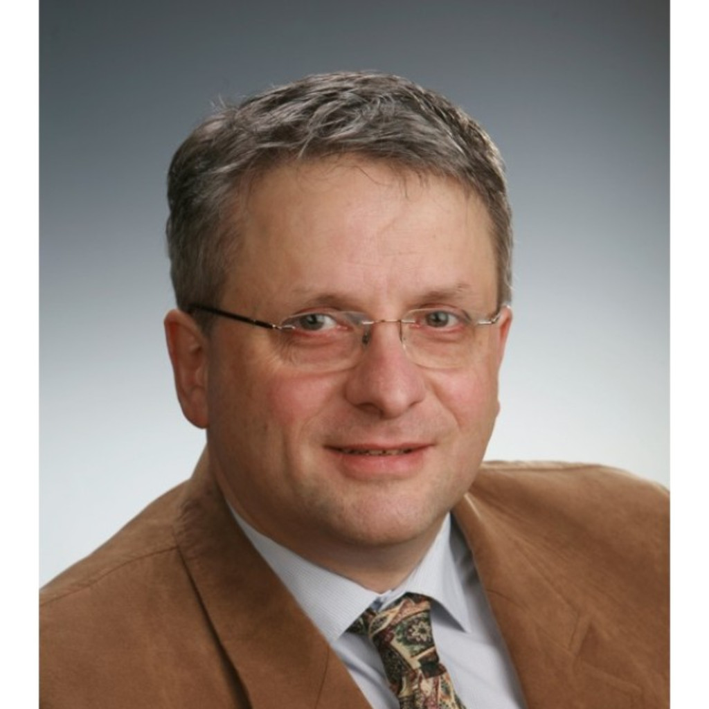 Dr. Winfried Meining IT Manager Helmholtz Zentrum München XING
