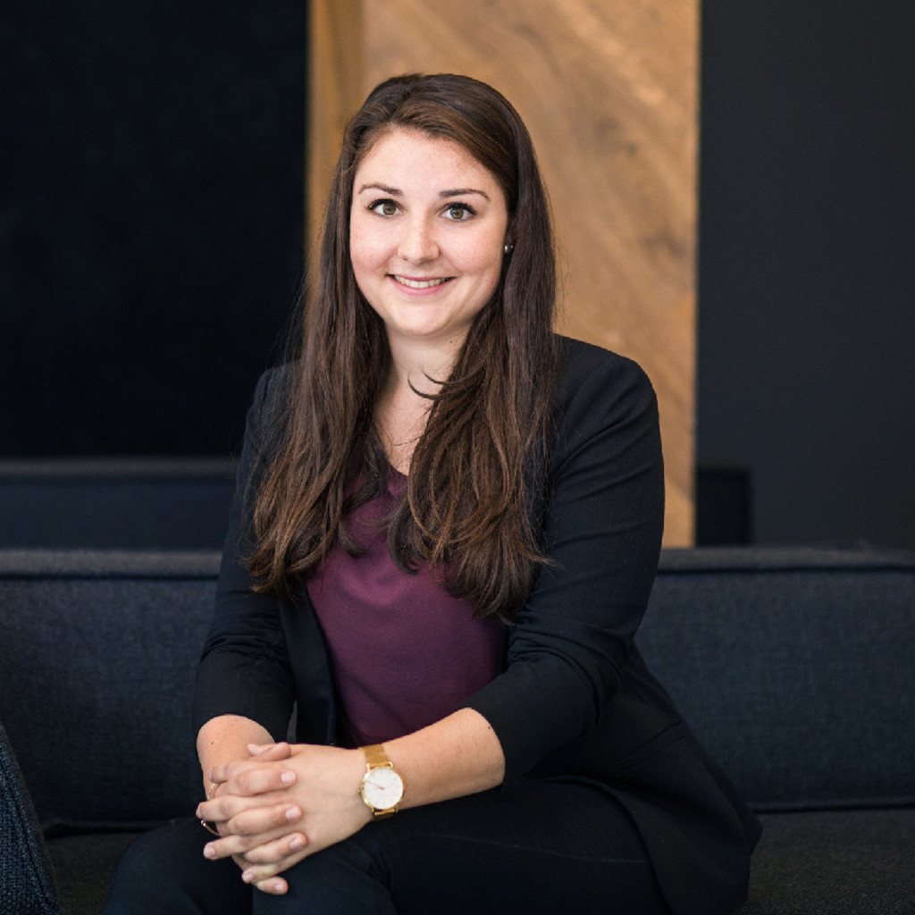 Bettina Bachmann Junior Product Manager IONOS SE XING