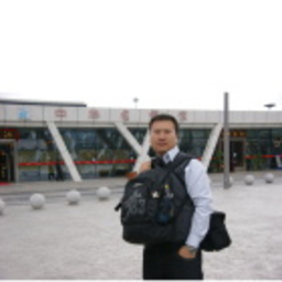 Prof. 东 杨