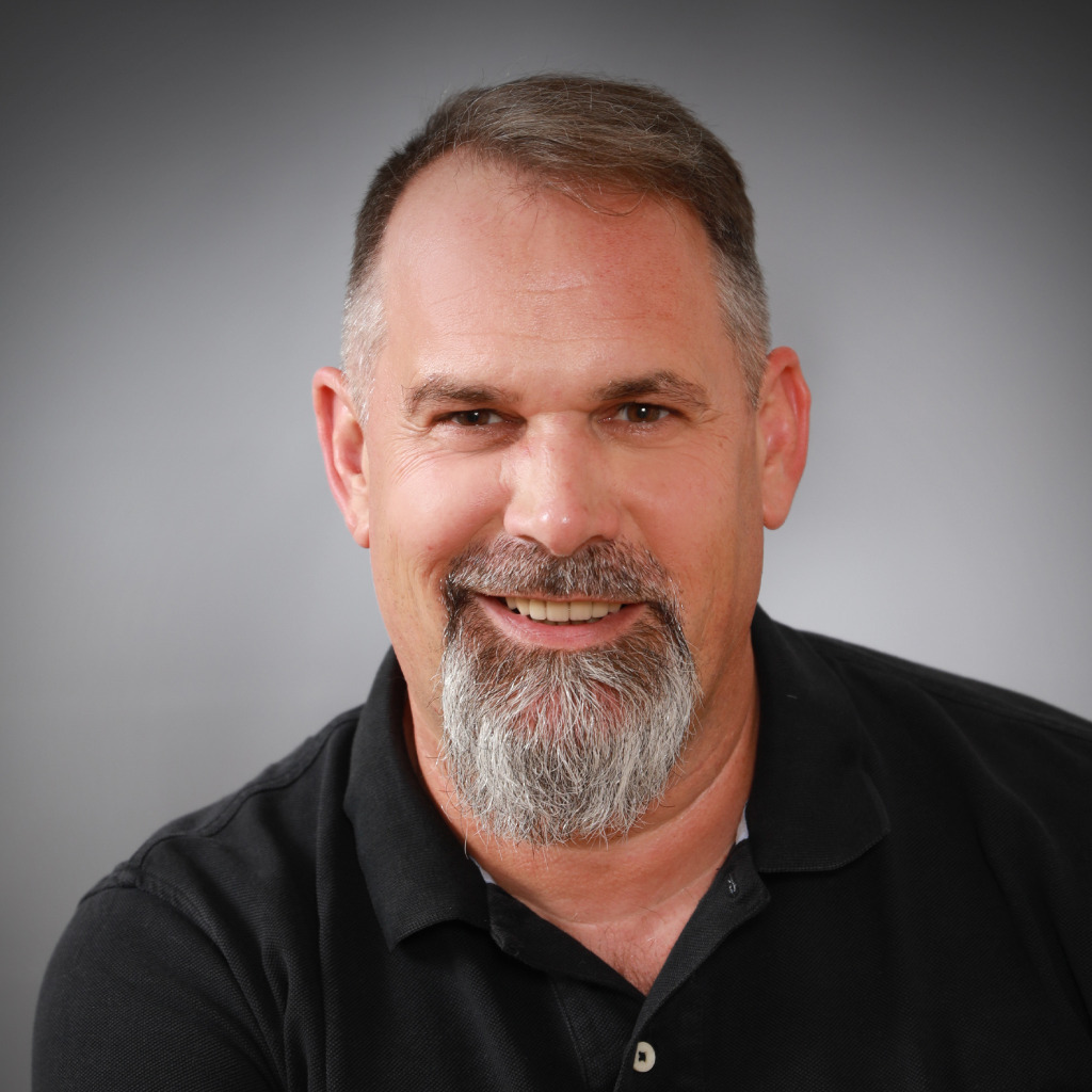 Roland Baumgartner Senior Client Manager NTT Germany AG & Co. KG XING