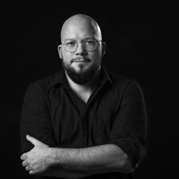 Nicolas Staake
