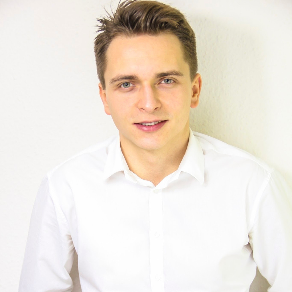 Oskar Barczewski Manager BearingPoint XING