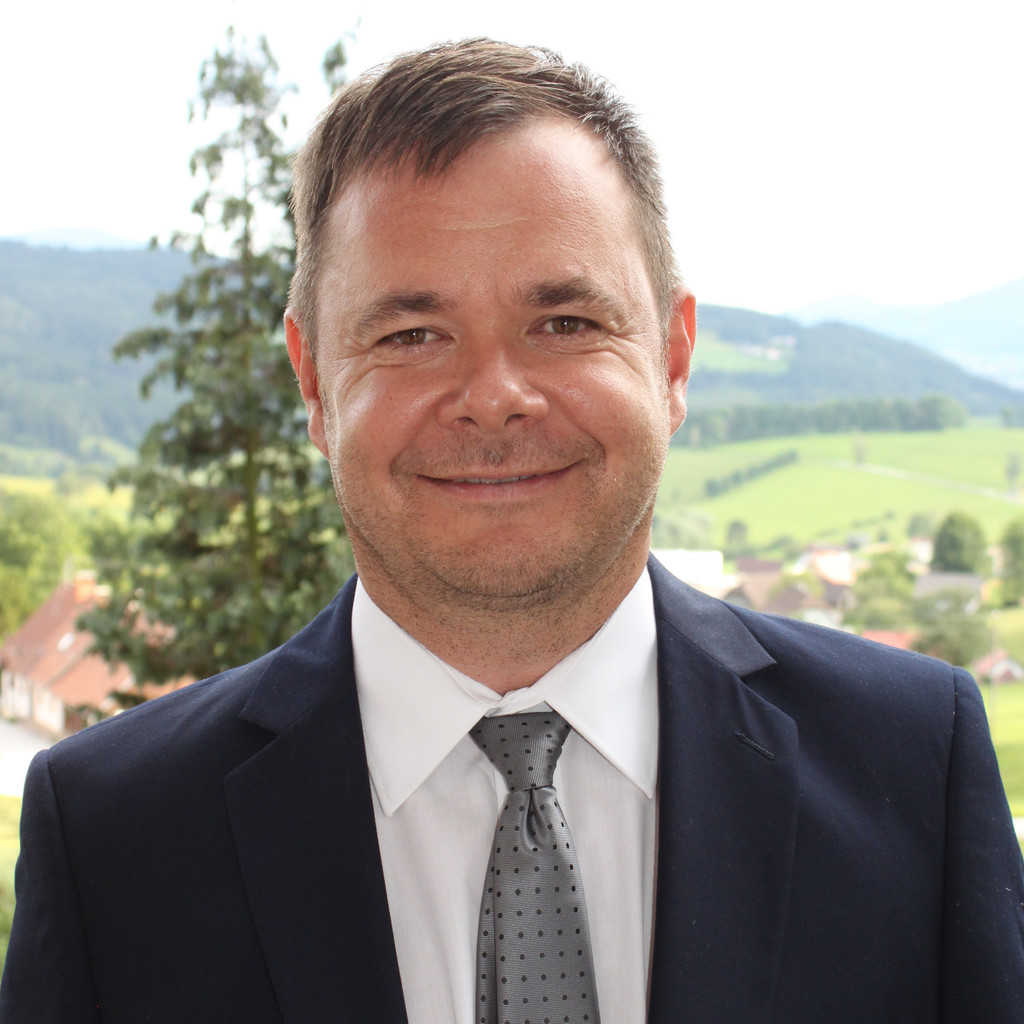 Dipl.Ing. Josef Szarka Software Developer Magna Powertrain XING